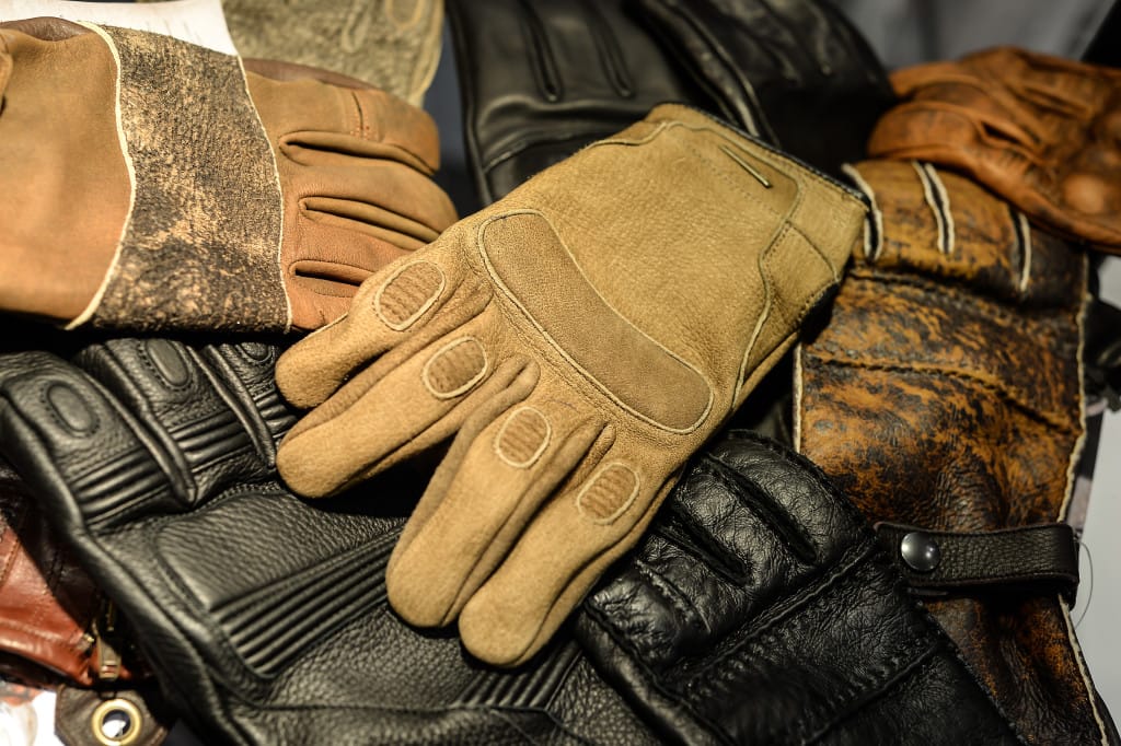 De ESKA handschoenen zijn exclusief, met de hand gemaakt en grijpen terug naar de jaren '40 en '50.