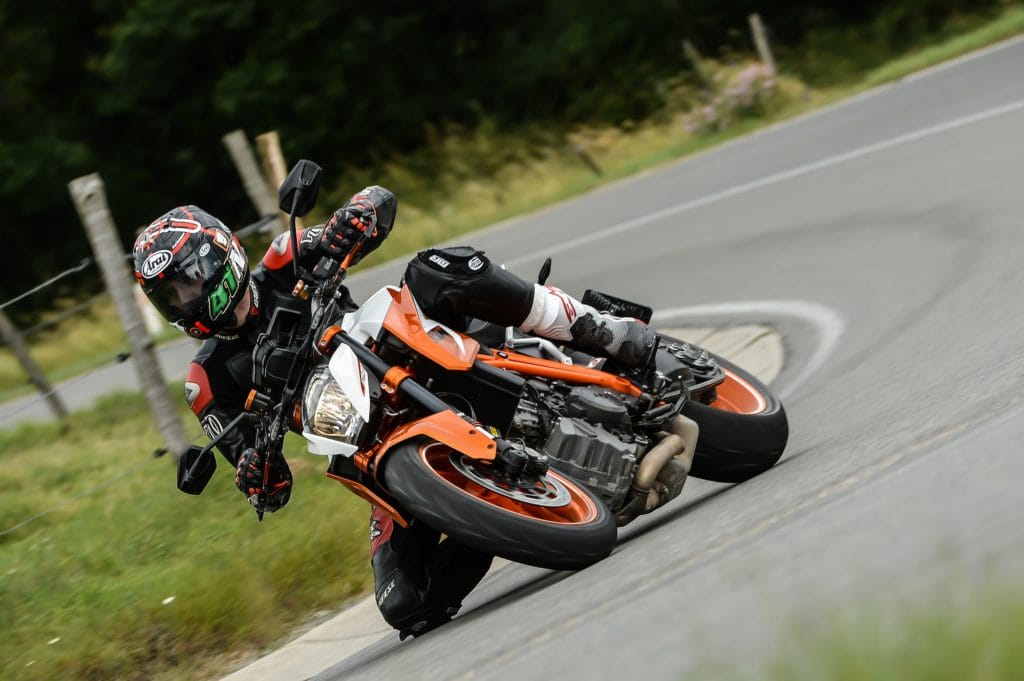 Super Duke vs. MT-10 (22 van 26)